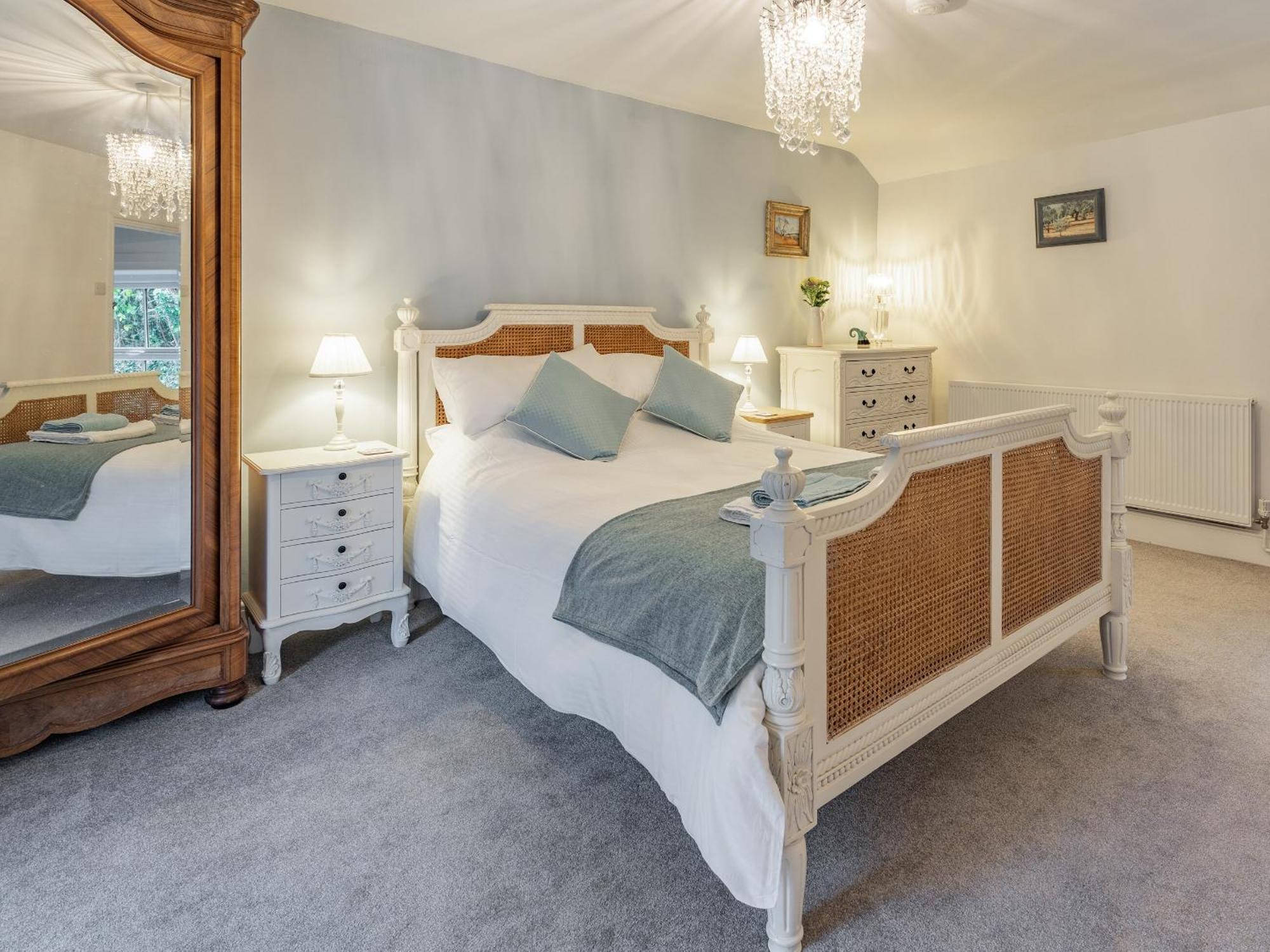 Pwll Farmhouse Llanllawdog ภายนอก รูปภาพ