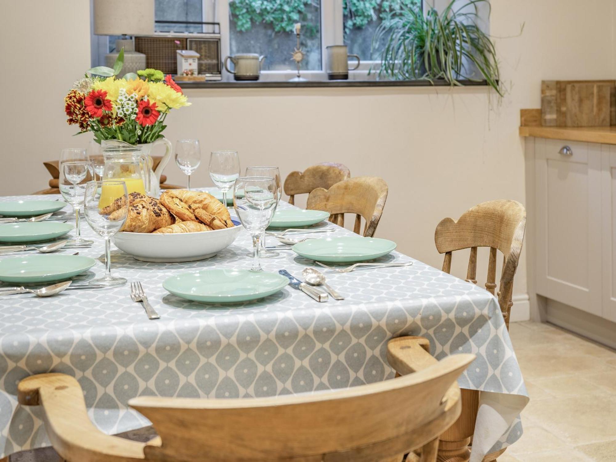 Pwll Farmhouse Llanllawdog ภายนอก รูปภาพ