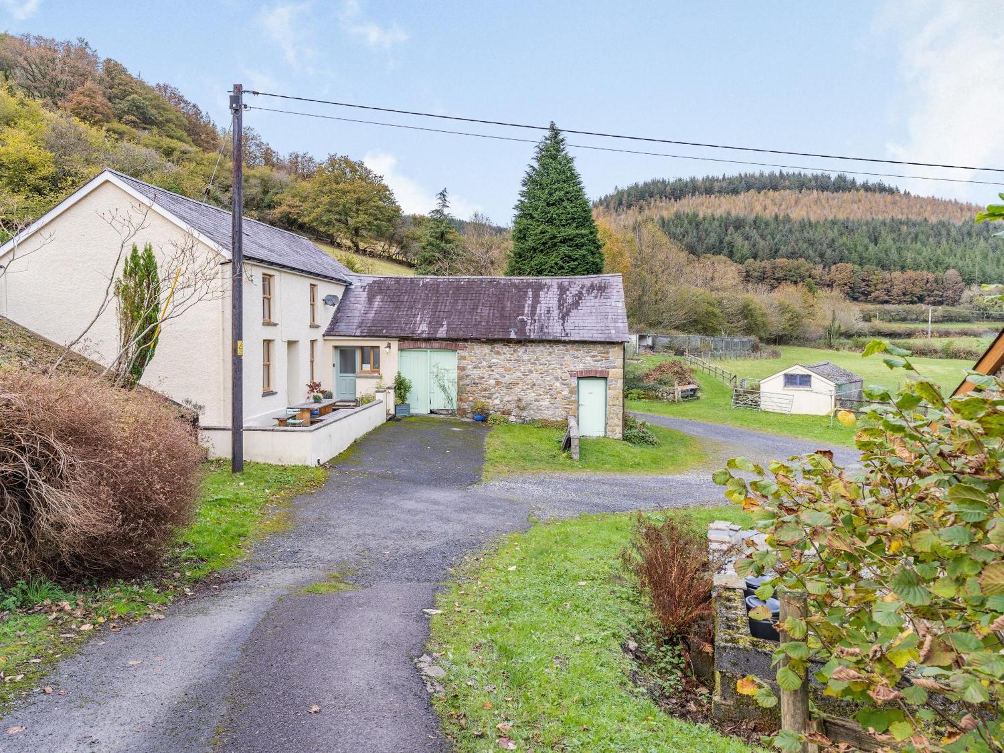 Pwll Farmhouse Llanllawdog ภายนอก รูปภาพ